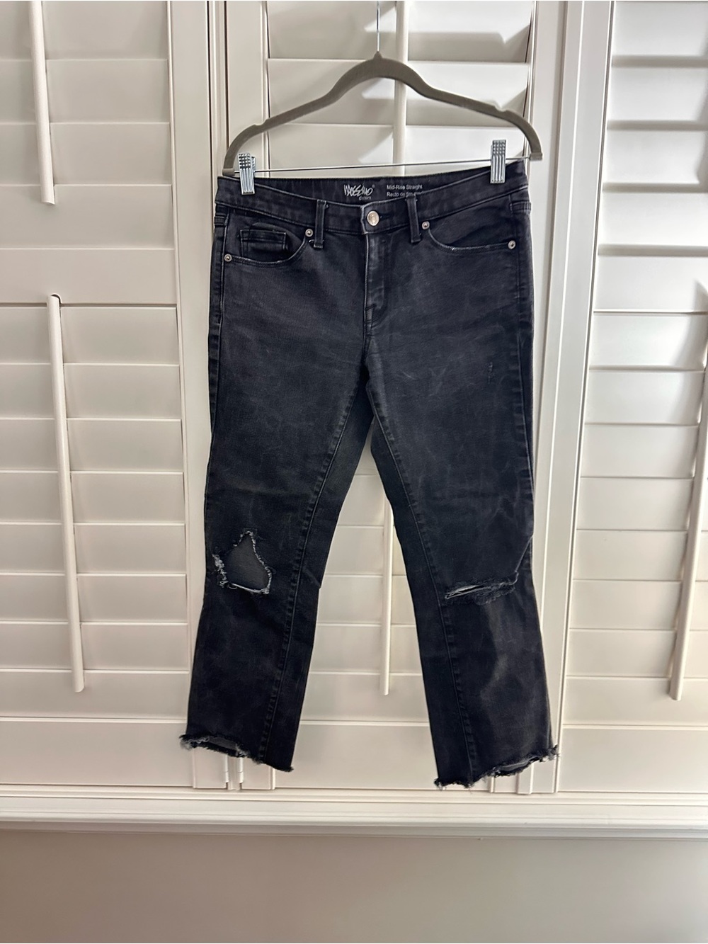 Mossimo Black Distressed Cropped Ankle Jeans